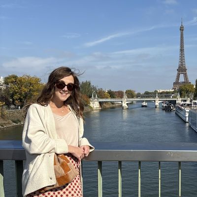 Sydney, 32