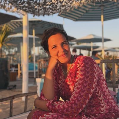 Mariana, 32