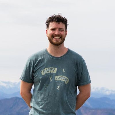 Sean, 25