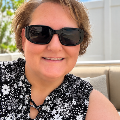Lisa, 52