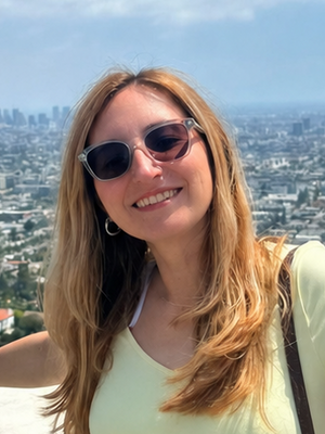 Andrea, 35