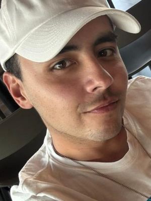Joaquin, 28