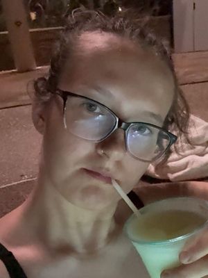 Abby, 19