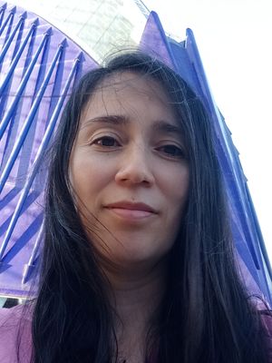 Viviana, 41