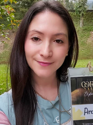 Andrea, 37