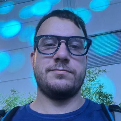 Pietro, 32