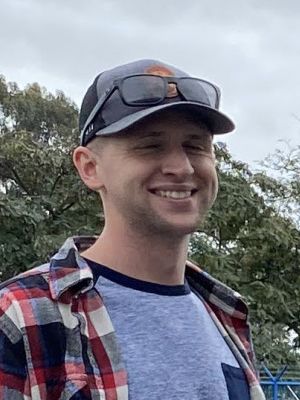 Jonathan, 27