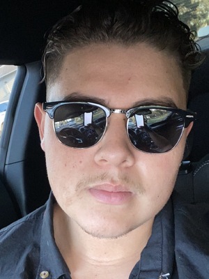 Pedro, 25
