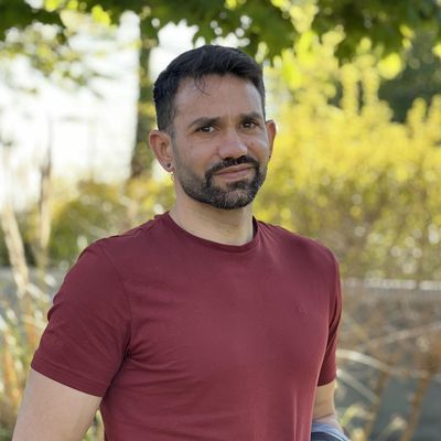 Eduardo, 42