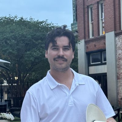 Nicolas, 31