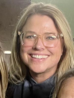 Kristin, 52