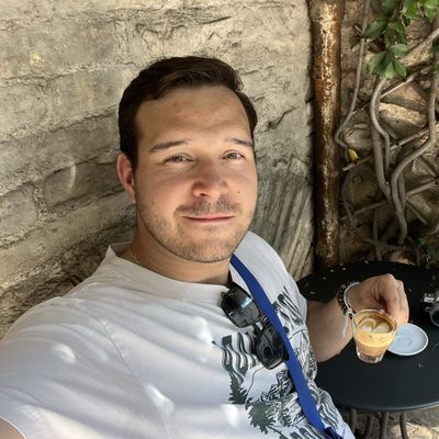 Sebastian, 26