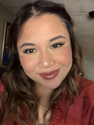 Diana, 25