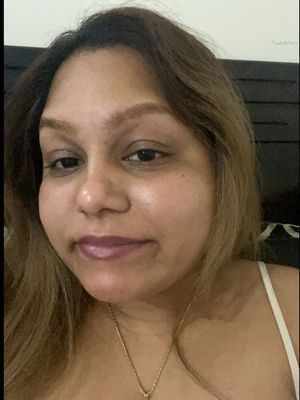 Andrea, 28
