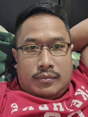 Agha, 43