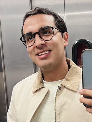 Manuel, 30