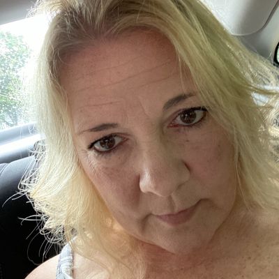 Sara, 58
