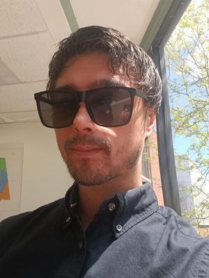 Zach, 34