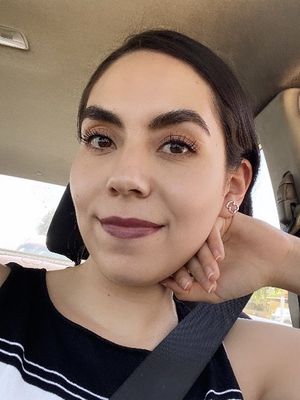 Estefania, 25