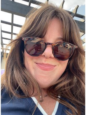 Claire, 29
