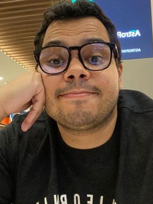 Eduardo, 33
