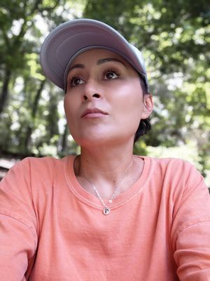 Alejandra, 39
