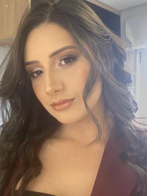 Juliana, 25