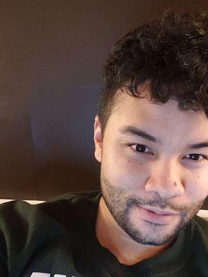 Daniel, 40