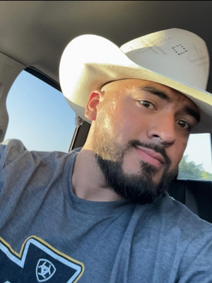 Juan, 28