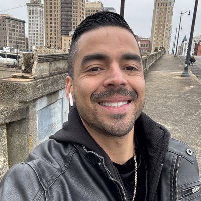 Rafael, 40