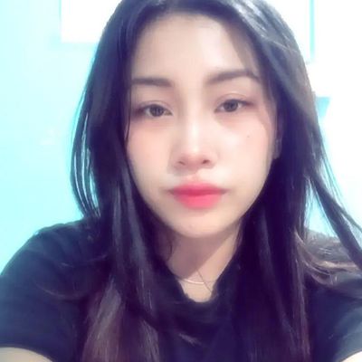 Erika, 24