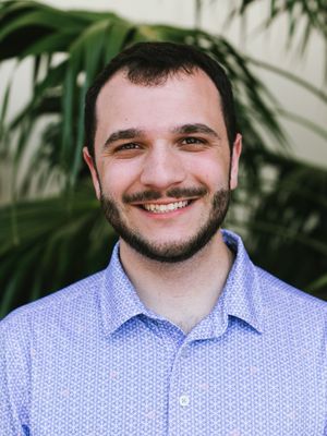 Thomas, 26