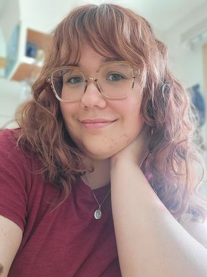 Dominique, 27