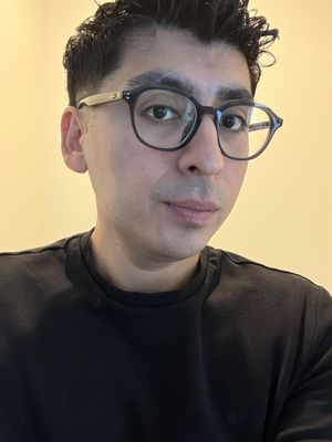Charlie, 30