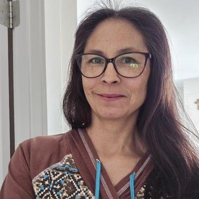 Becki, 48