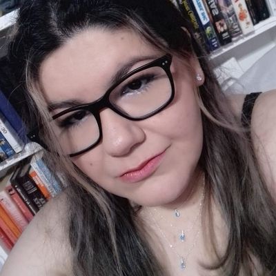 Cinthia, 32