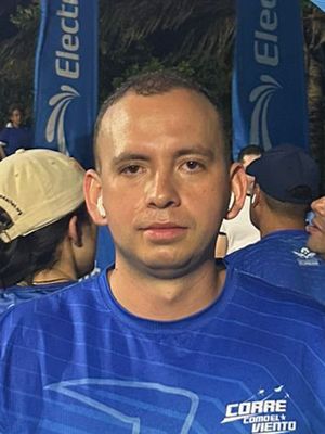 Juan, 27