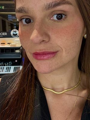 Marcelle, 27