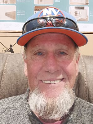 Robert, 72