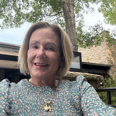 Joanie, 71