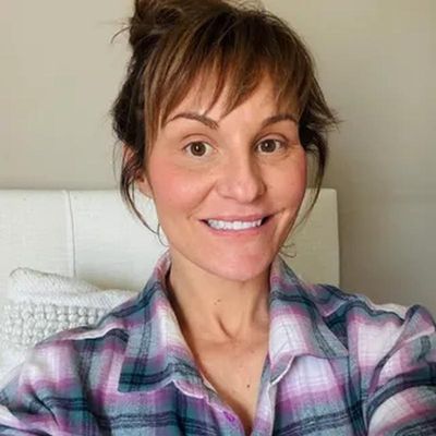 Amy, 40