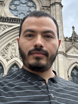 Javi, 35
