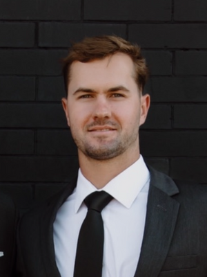 Jonathan, 29