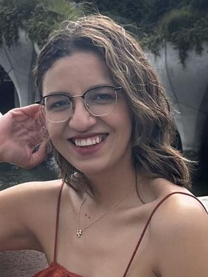 Elizabeth, 27