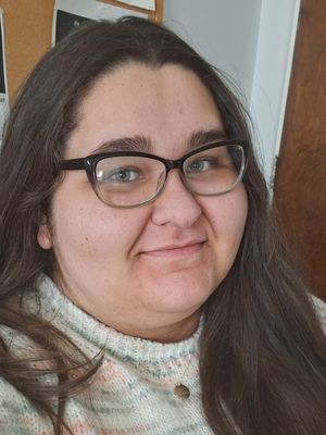 Kelly, 28