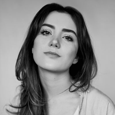 Marianna, 27