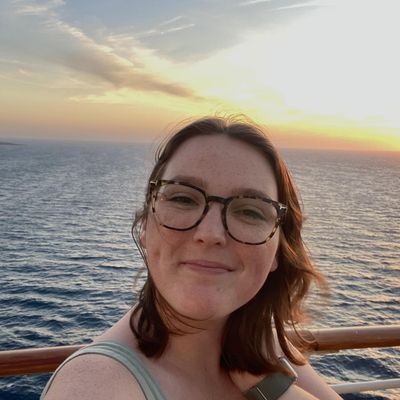 Meghan, 22