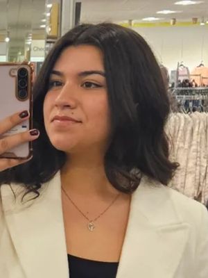 Ashlyn, 22