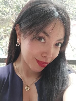 Denise, 32