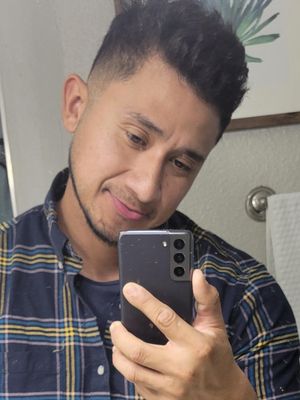 Alex, 32